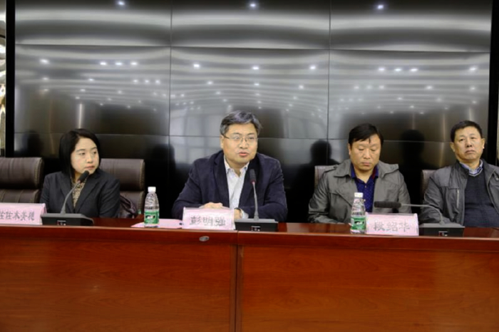 活动为基层医院带去了医疗新技术和管理新理念,我院儿科主任周忠蜀,胸