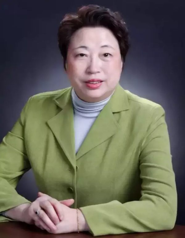 热烈祝贺中日医院护理部名誉主任李秀华获颁第46届南丁格尔奖章