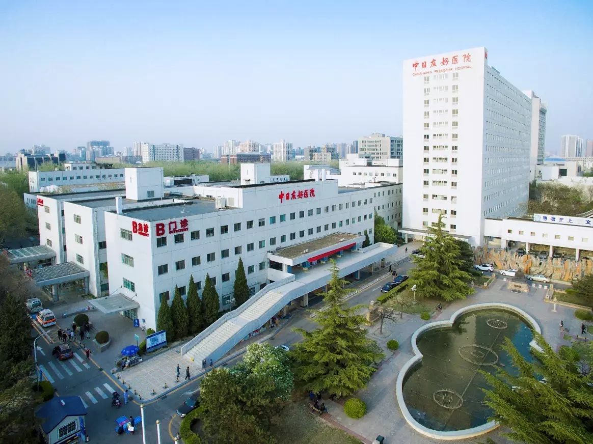 医院新闻 - 我院专家:飞机上成功抢救一个宝宝|希望更多的人能像他一