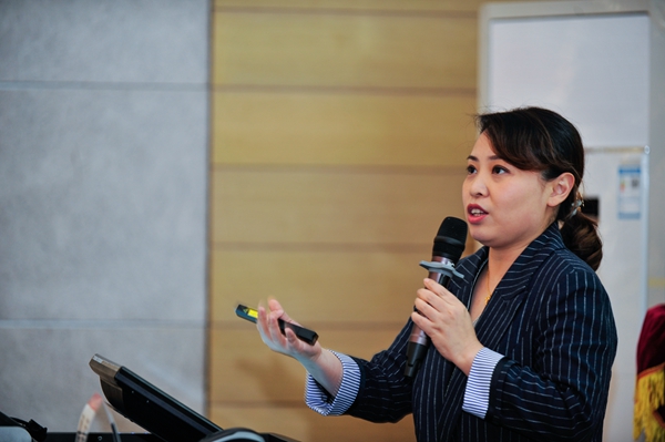 魏莹主讲《精准化全程健康教育体系在肛肠科的应用》