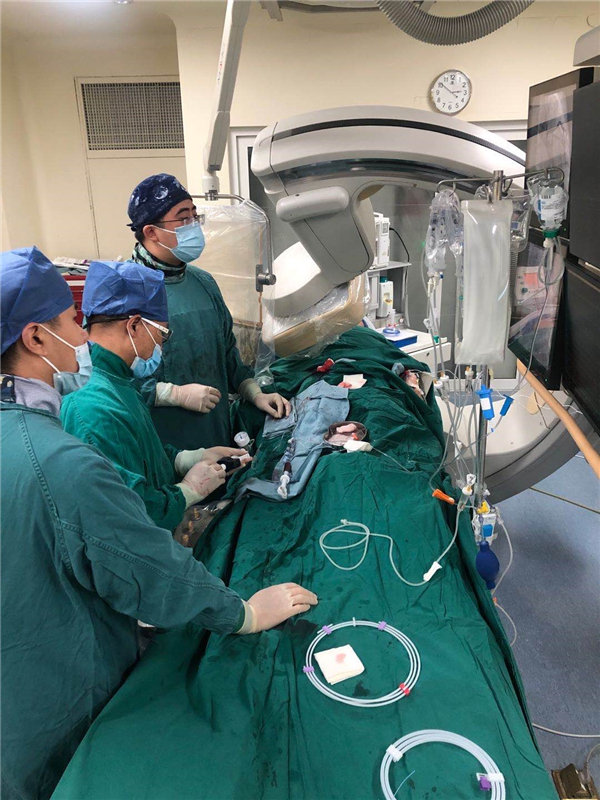 我院中西医结合心脏内科成功开展经导管左心耳封堵 冠脉介入治疗一站